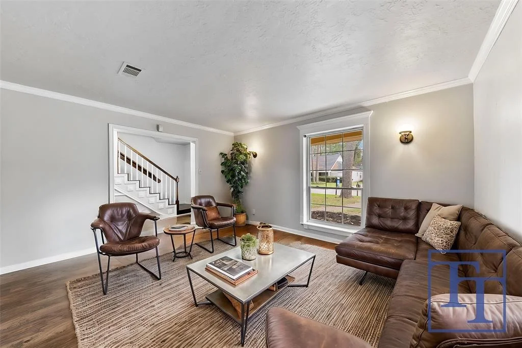 Photo of 2027 Seven Oaks Drive