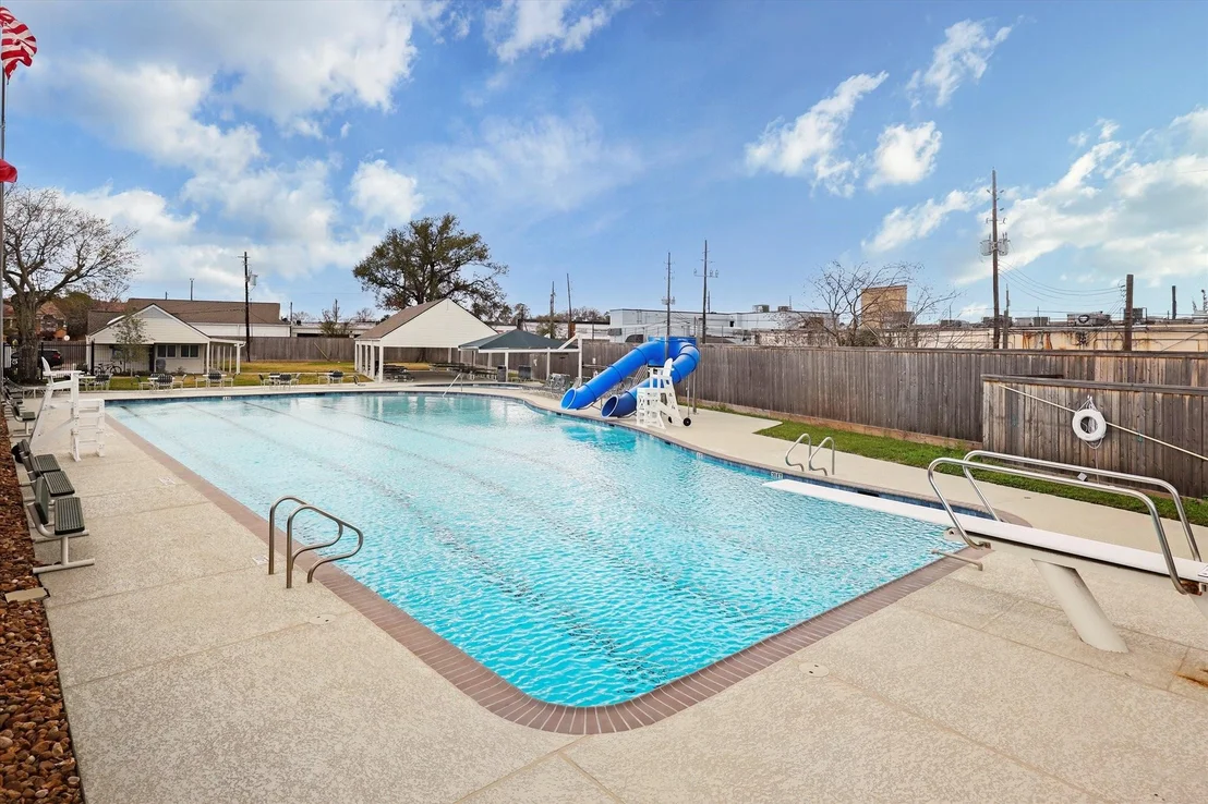 Photo of 6143 Chevy Chase Drive