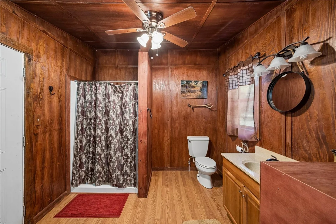 Photo of 302 Bluebonnet Bend
