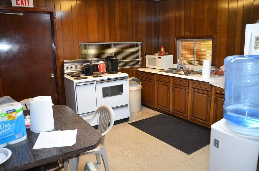 Photo of 3807 Pinemont Drive
