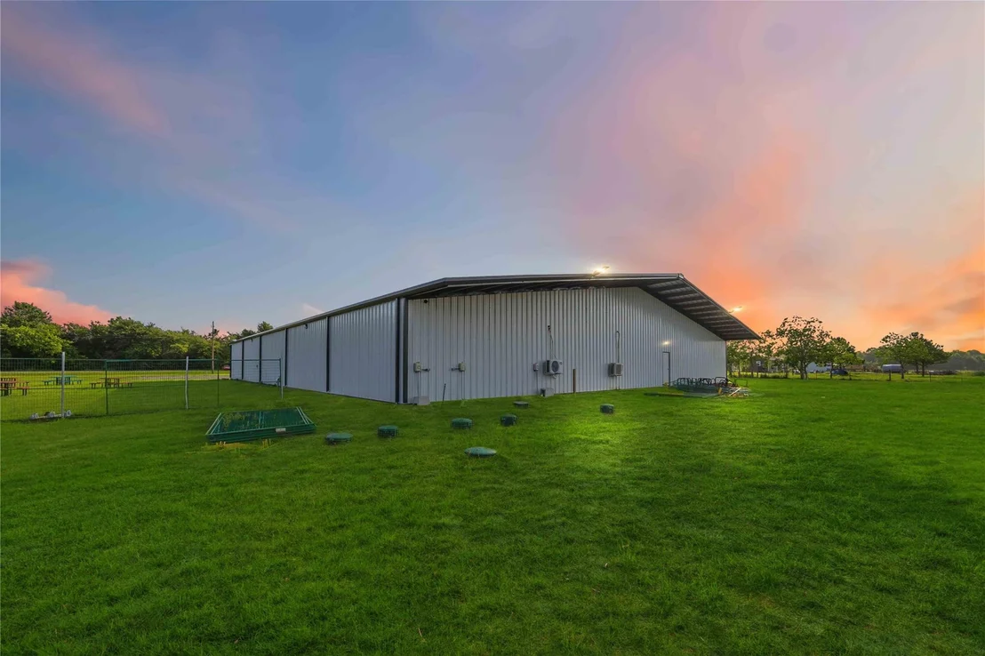 Photo of 1061 County Road 6111