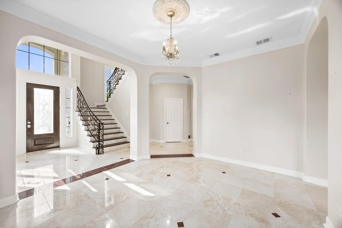 Photo of 2814 Tudor Manor