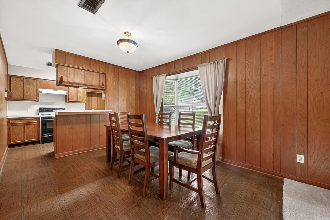 Photo of 2220 Ripple Creek Drive