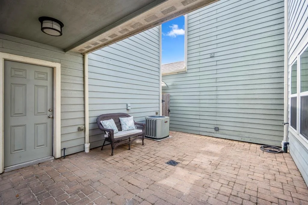 Photo of 4618 Oak Laurel Lane