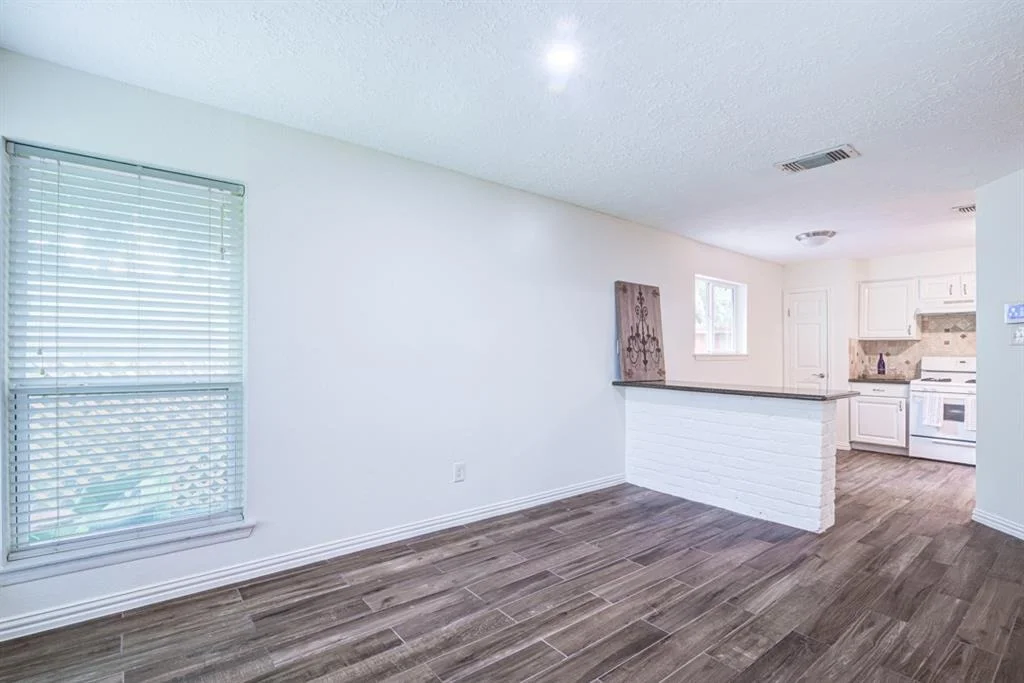 Photo of 442 Reseda Drive