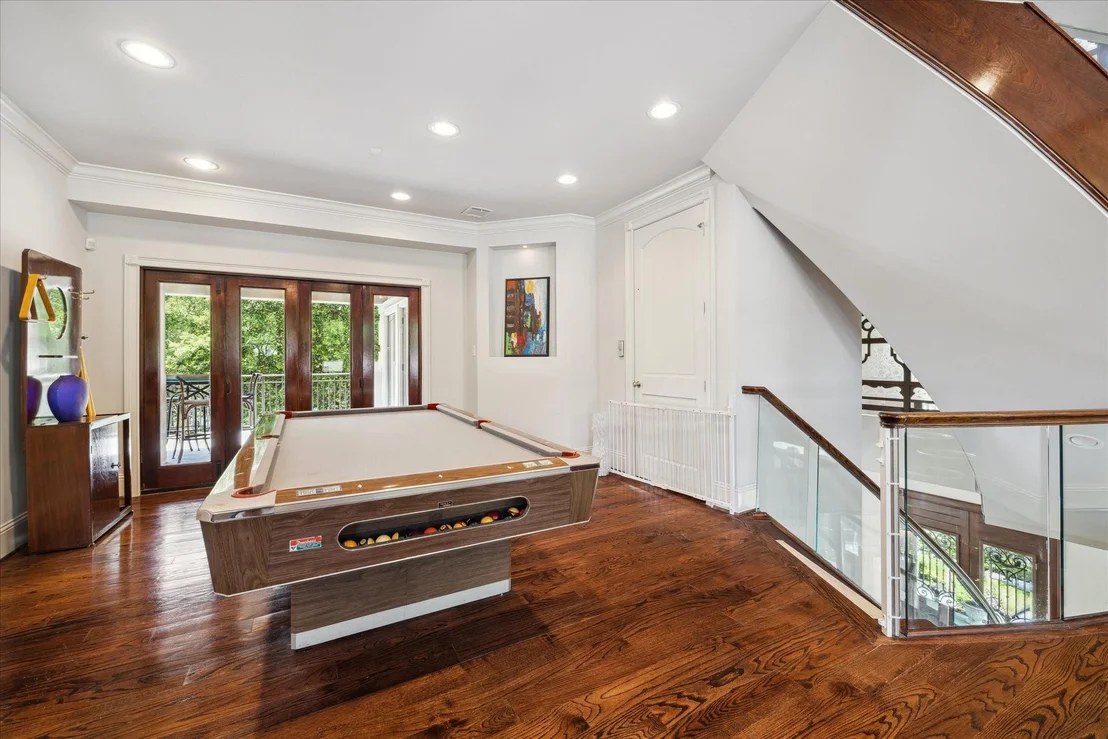 Photo of 2247 Bartlett Street