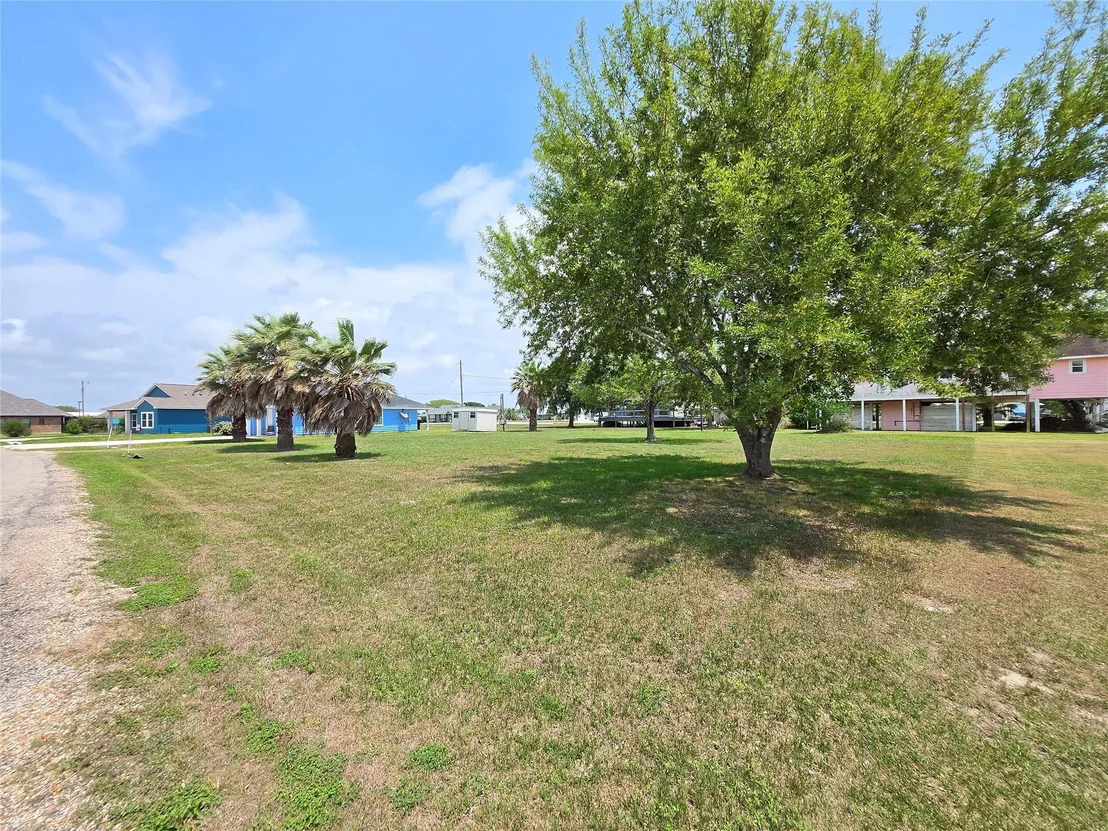 Photo of Lot 894 W Bayshore Drive