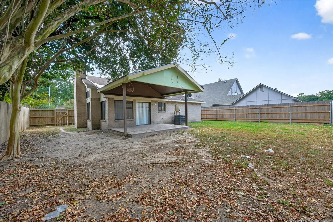 Photo of 6935 Foxbrook Drive