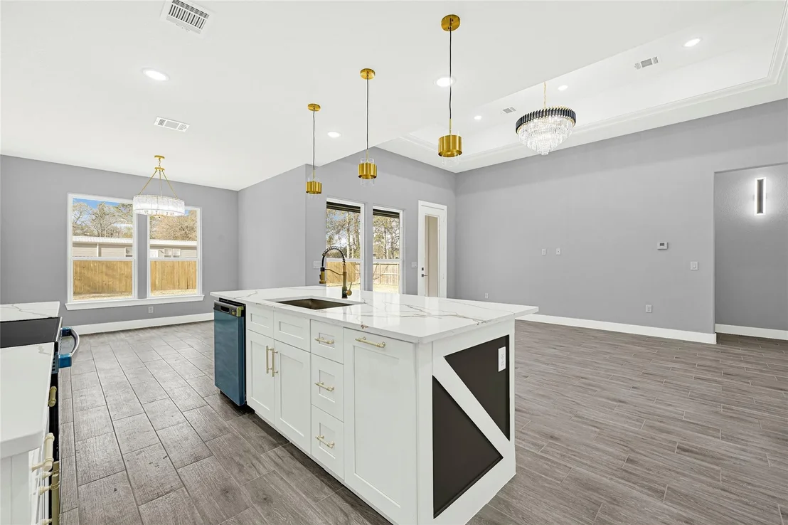 Photo of 515 Fairfax Lane
