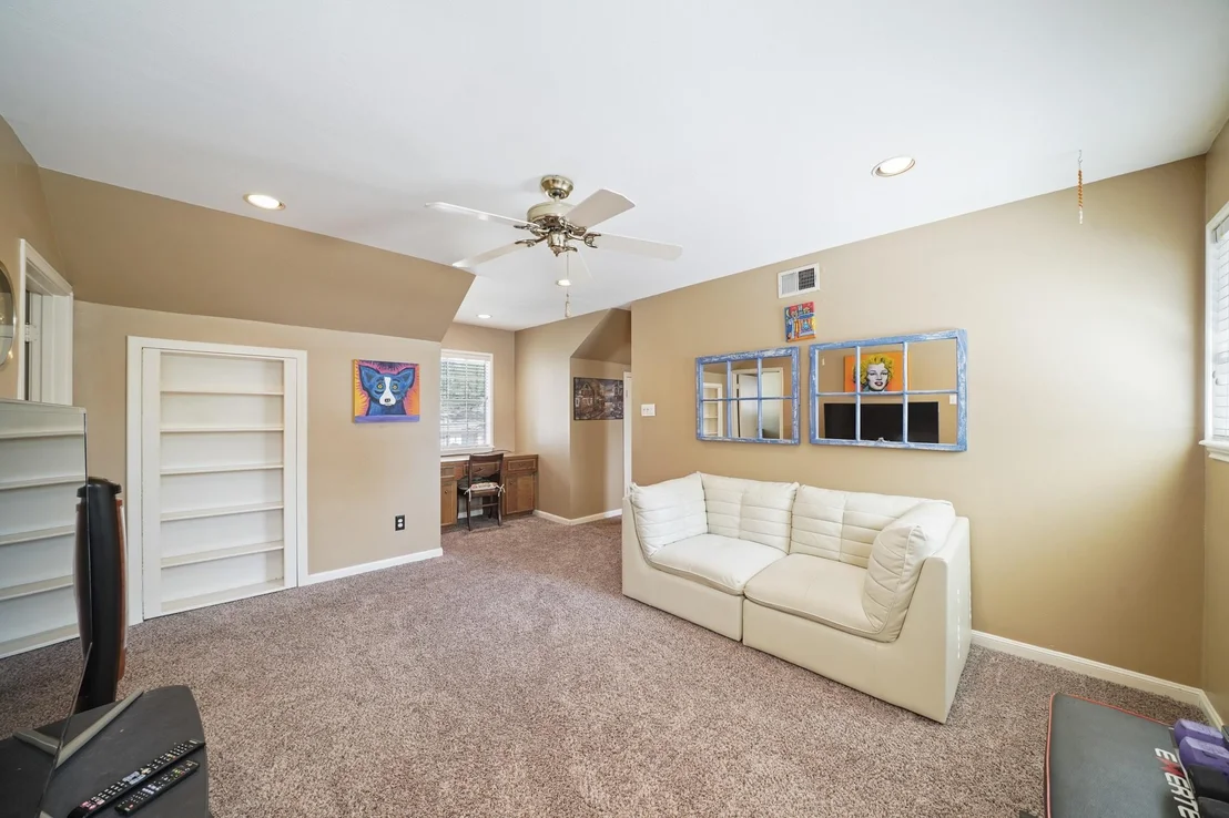 Photo of 5815 Queensgate Drive