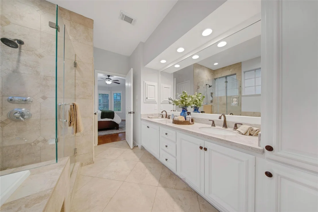 Photo of 79 N Cochrans Green Circle