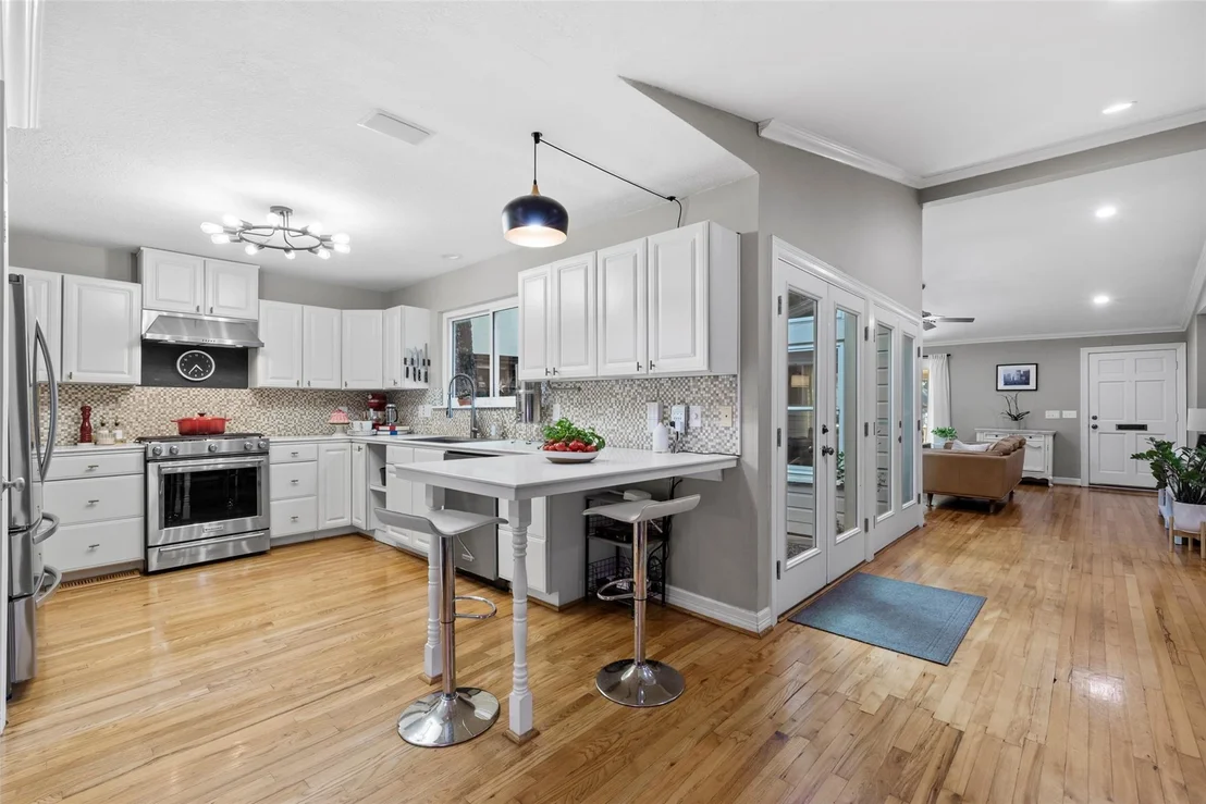Photo of 2201 Bartlett Street