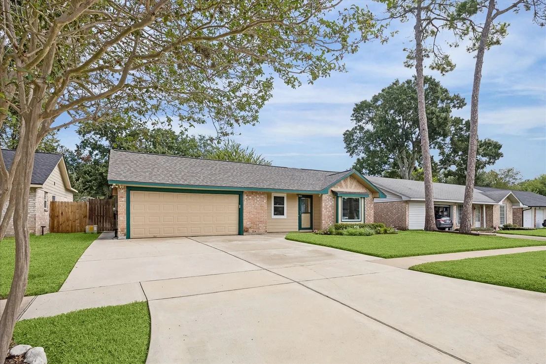 Photo of 13626 Greenridge Drive