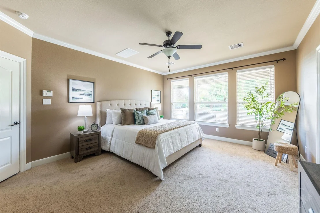 Photo of 28003 Nobbe Hollow Drive