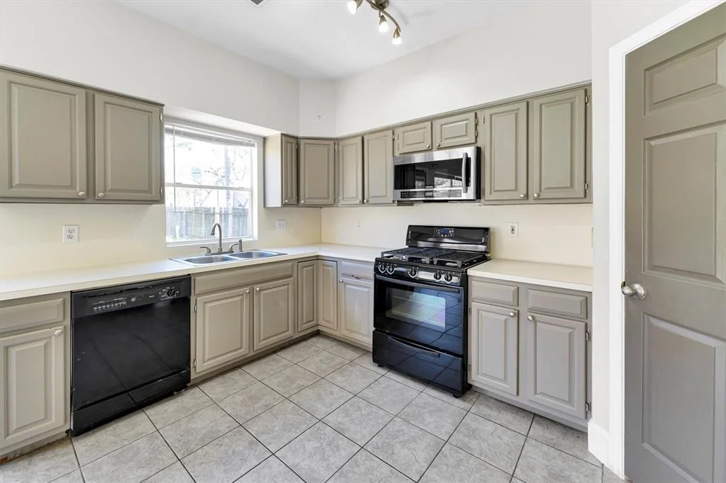 Photo of 15614 Lago Villa Drive