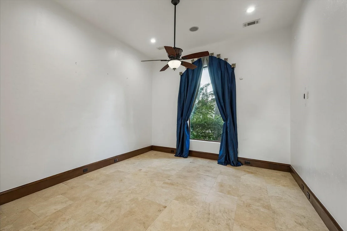 Photo of 6 N Fazio Way