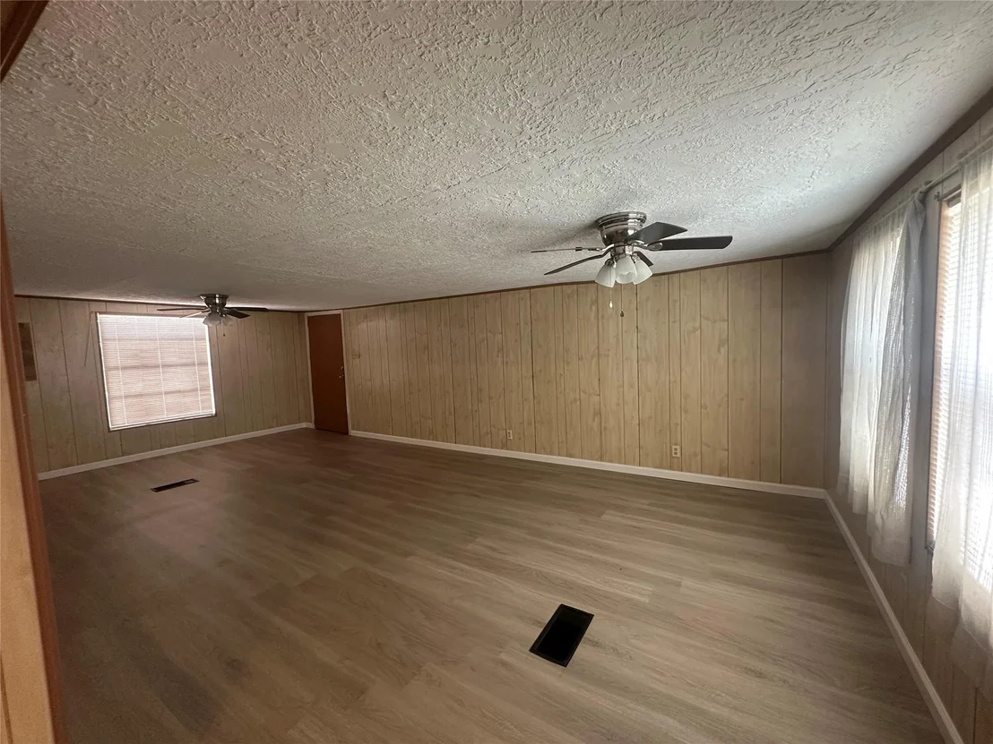 Photo of 557 Moose Drive