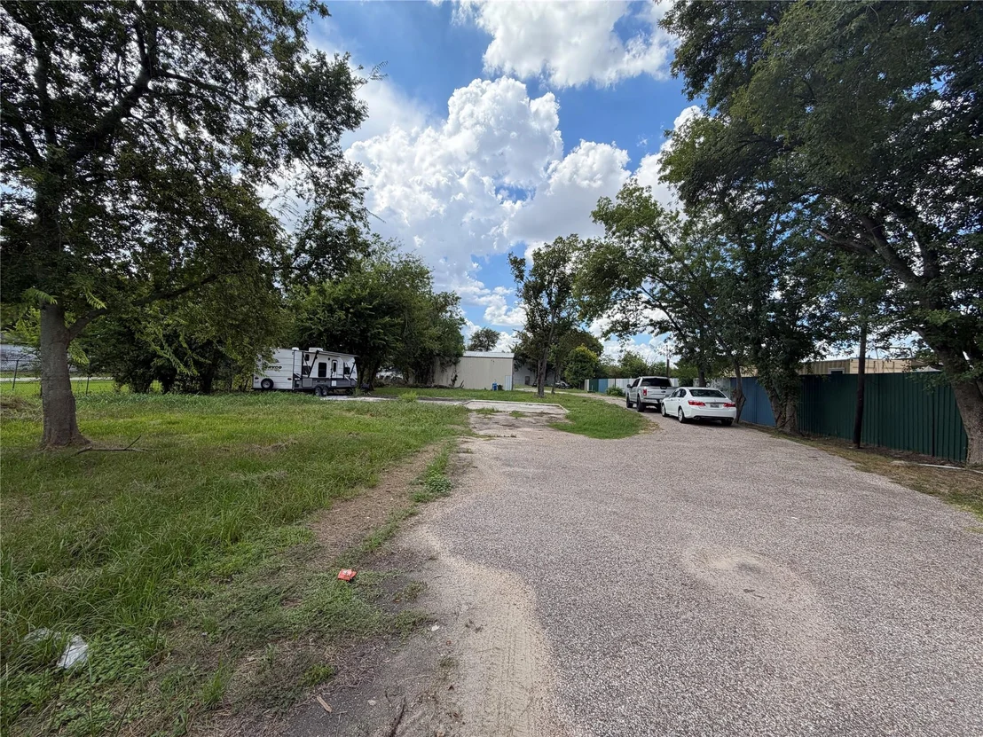 Photo of 13533 Luthe Road
