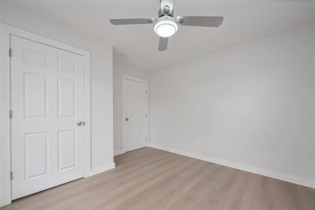 Photo of 7333 Lakehurst Drive