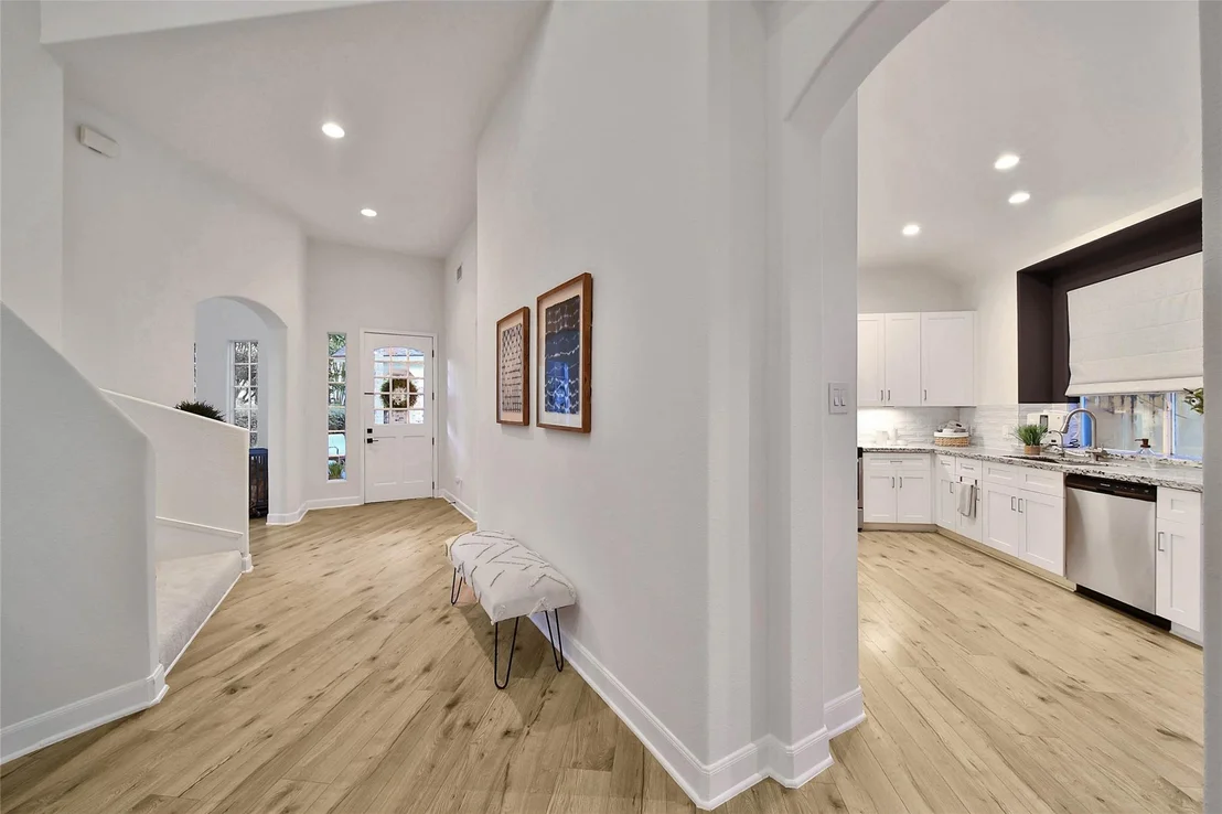 Photo of 1302 Avon Way