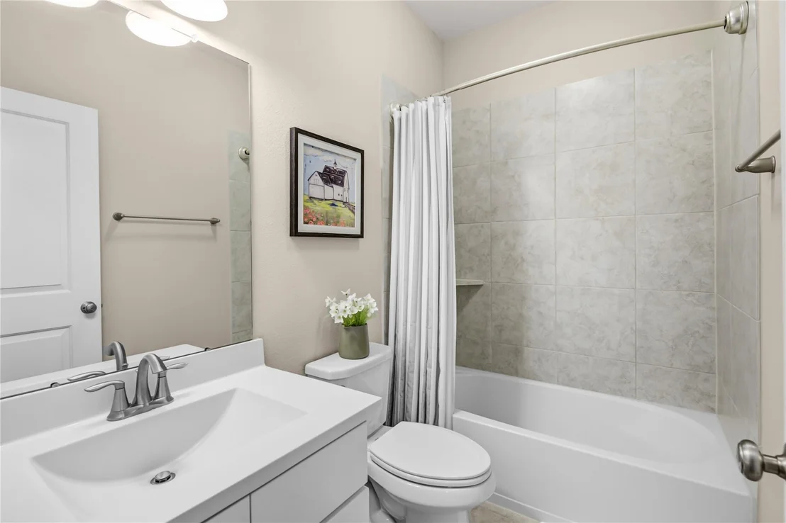 Photo of 1415 Devonshire Manor Lane