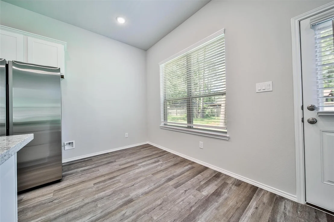 Photo of 1452 Glenoaks Drive