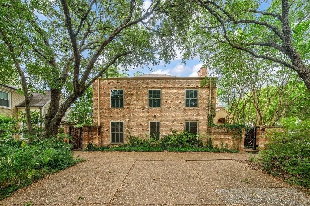 Photo of 2219 Dickey Place