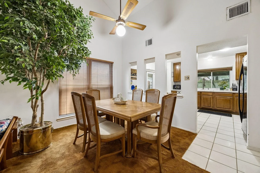 Photo of 9815 Walnut Glen Drive