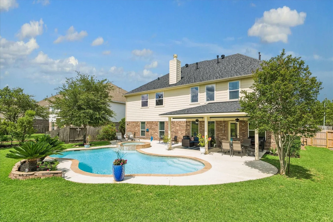 Photo of 14307 Lakepointe Bend Lane
