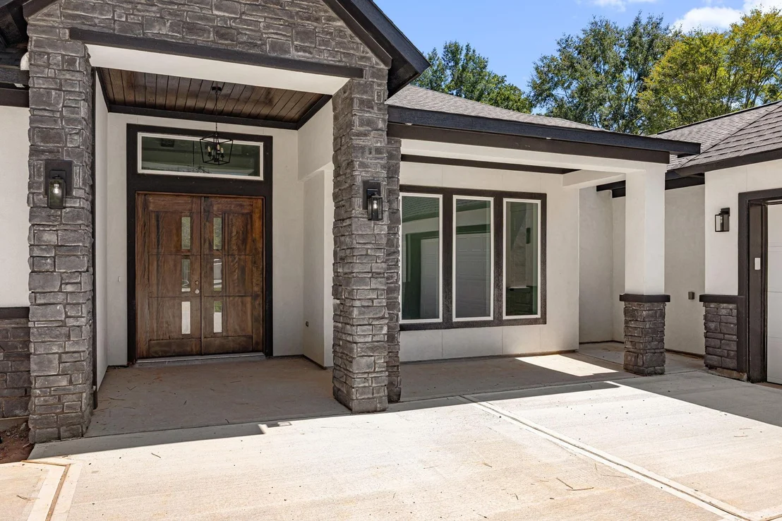 Photo of 418 Garrett Dr