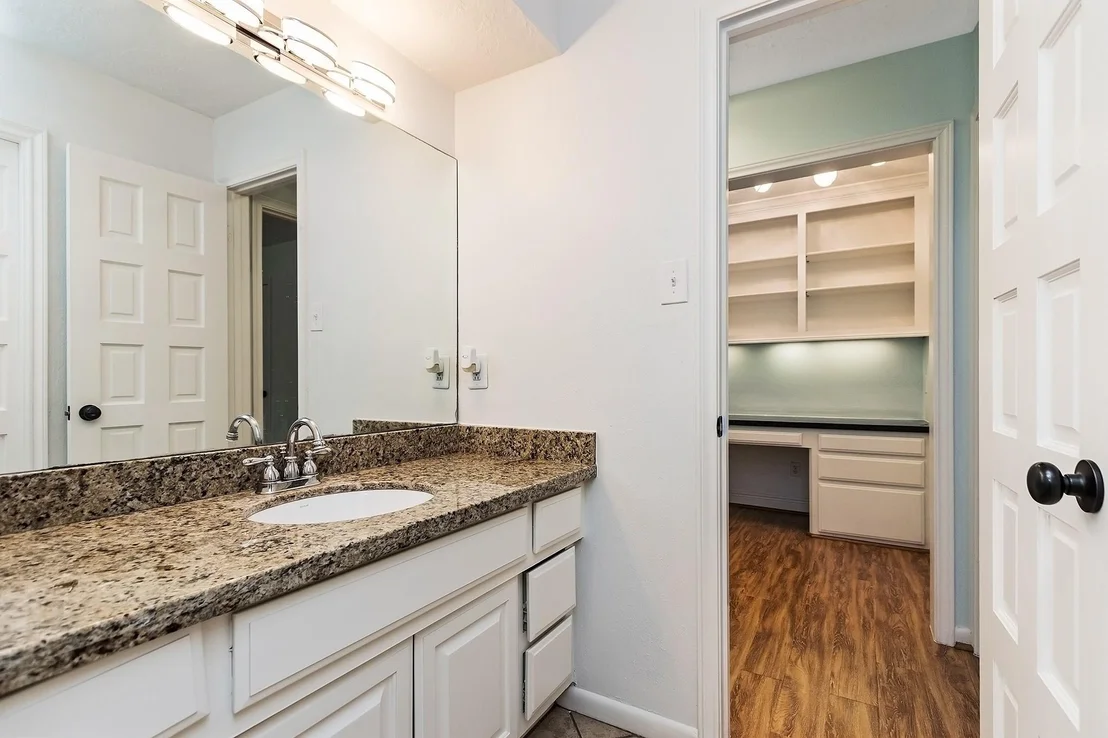 Photo of 5511 Greentree Drive Drive