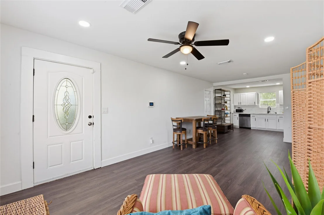 Photo of 2217 Creston Drive