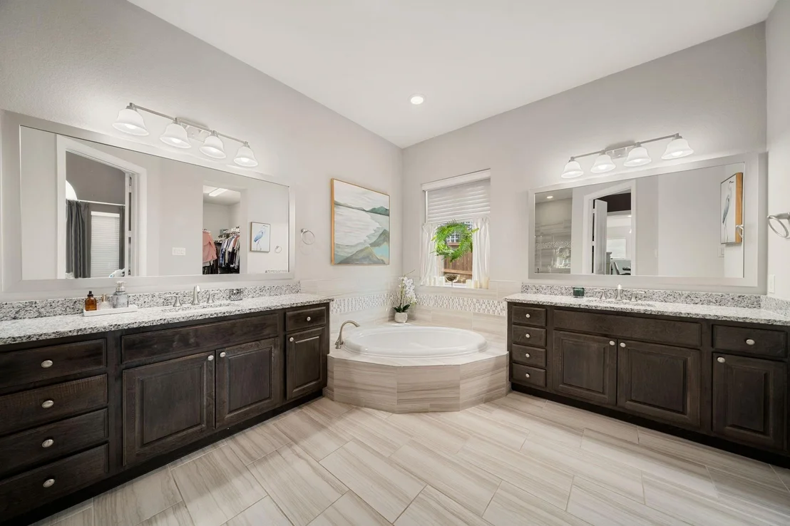 Photo of 30907 Shady Oak Drive