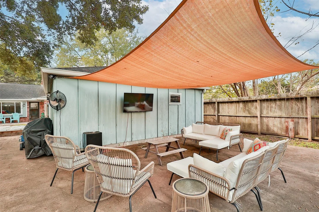 Photo of 12310 Waldemar Drive