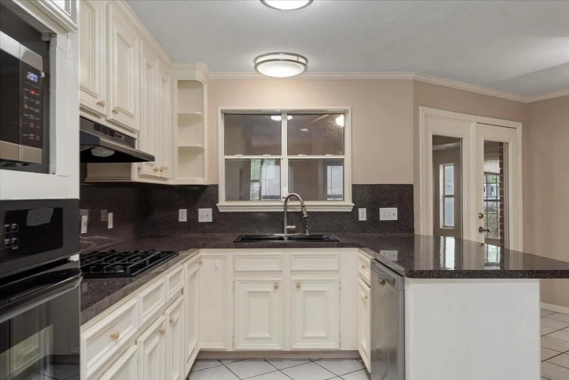 Photo of 14151 Buckingham Lane
