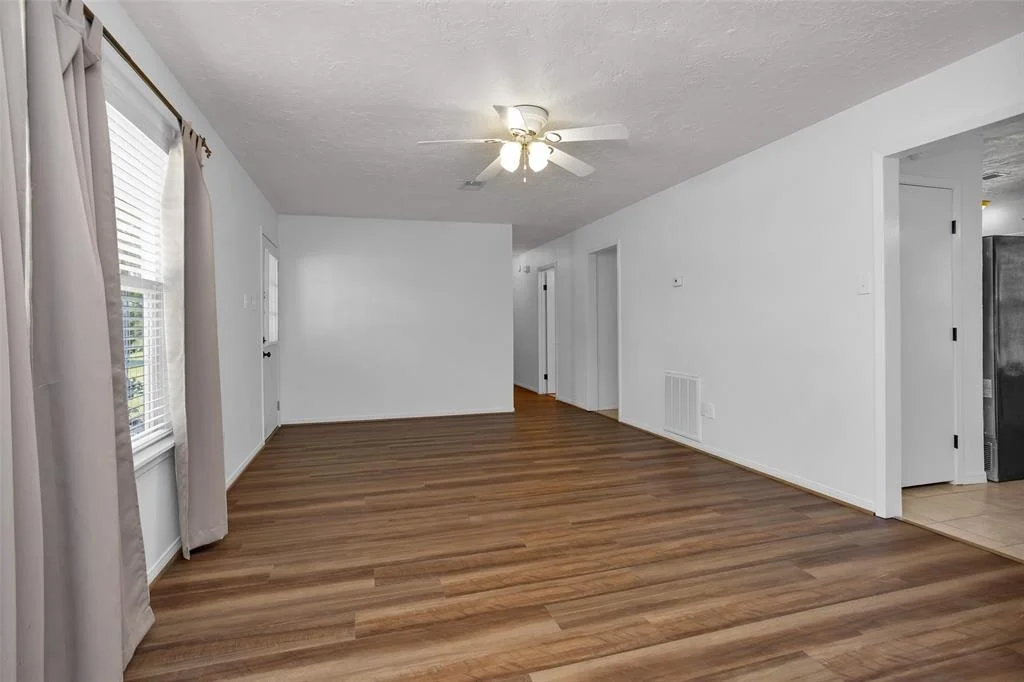 Photo of 814 Whipporwill Road