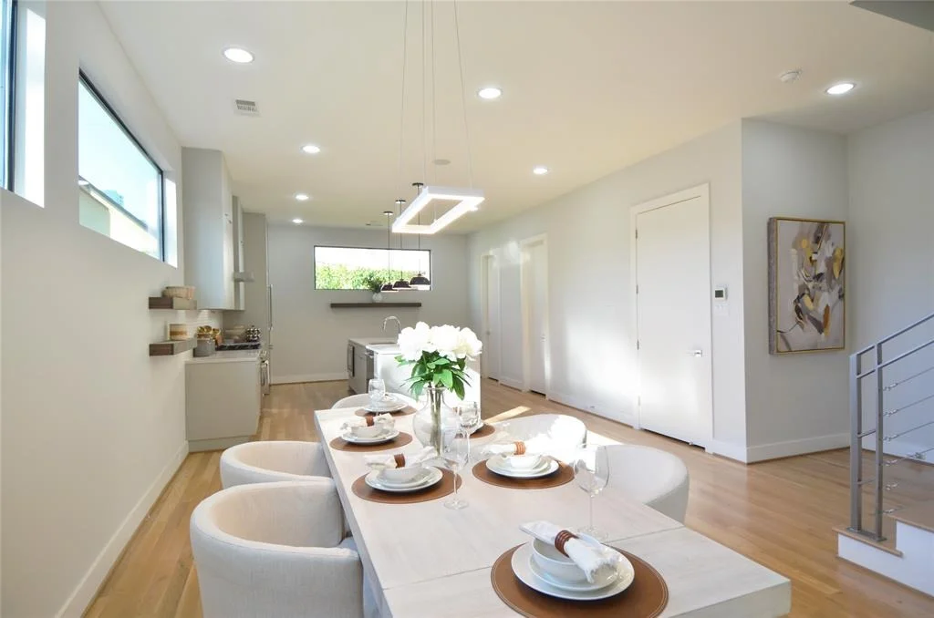 Photo of 2628 Greenbriar Drive