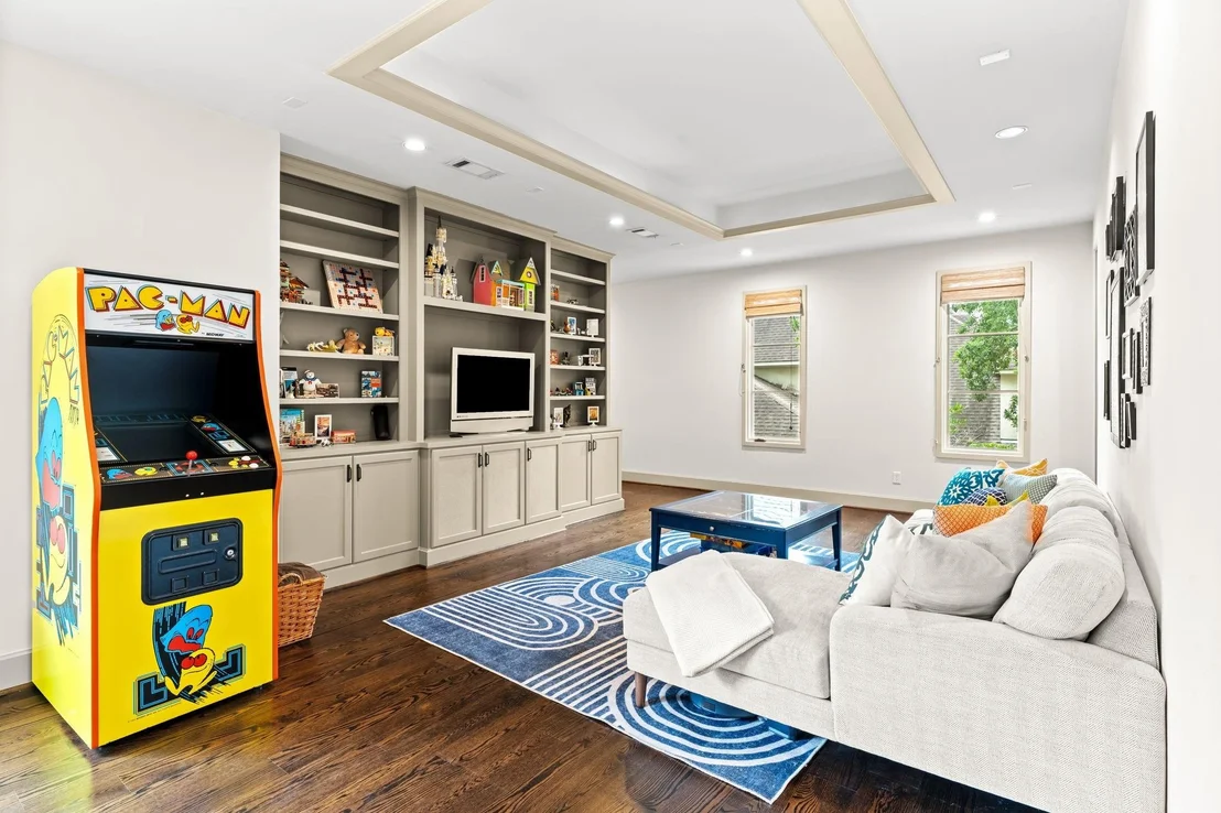 Photo of 1116 Danbury Road