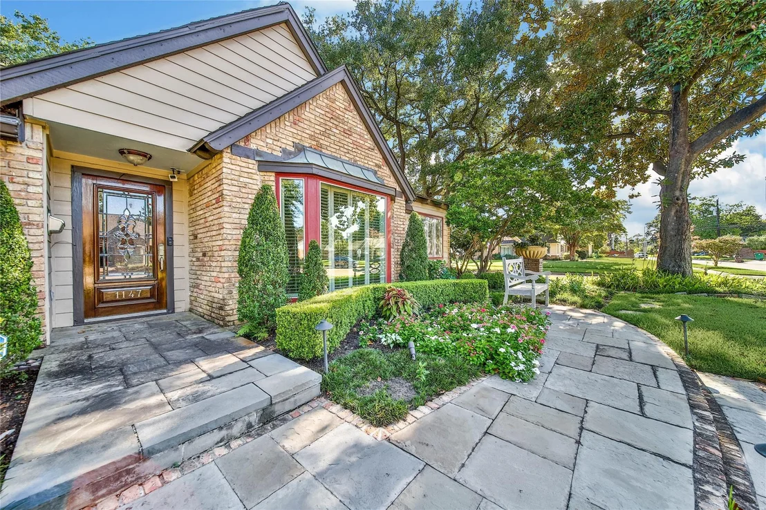 Photo of 1147 Thornton Road