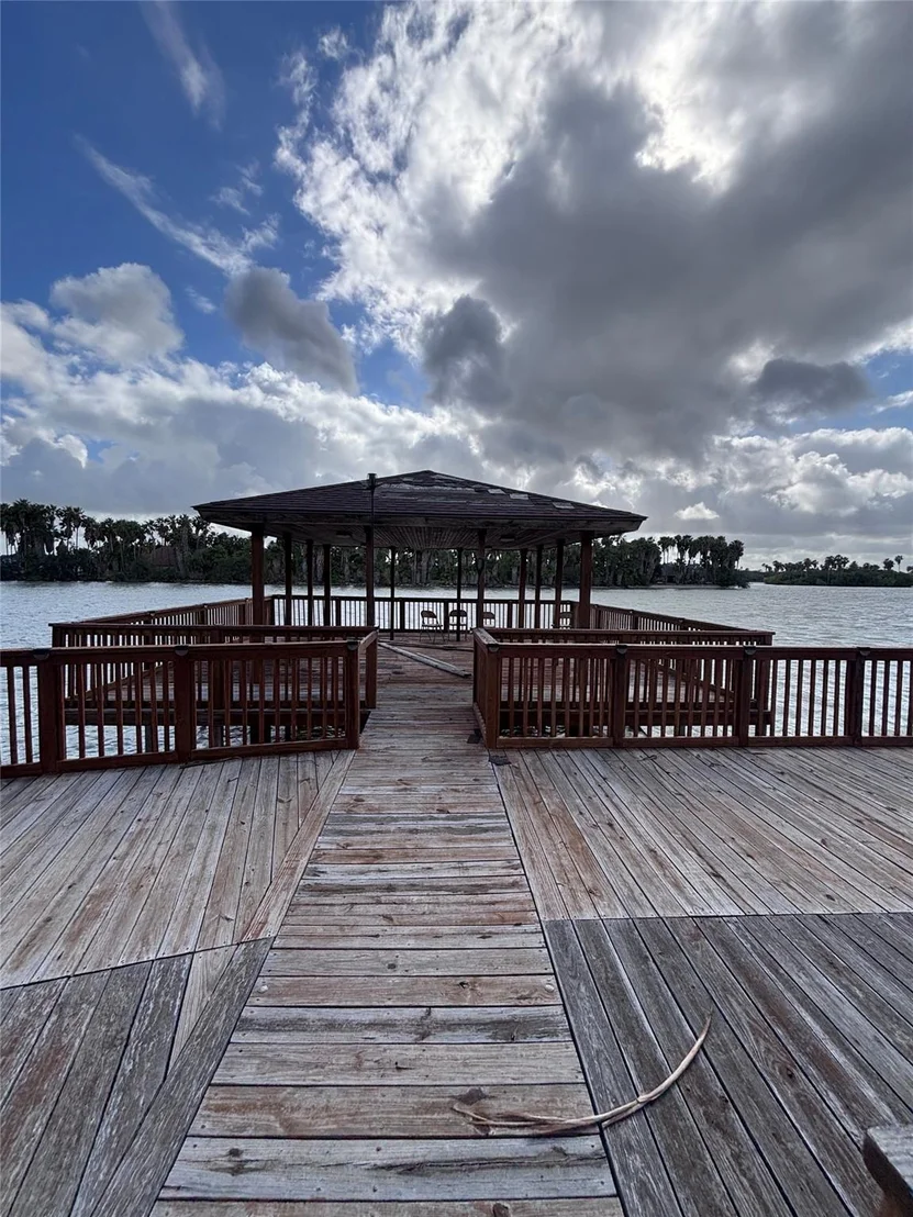 Photo of 1001 Harbor Lane