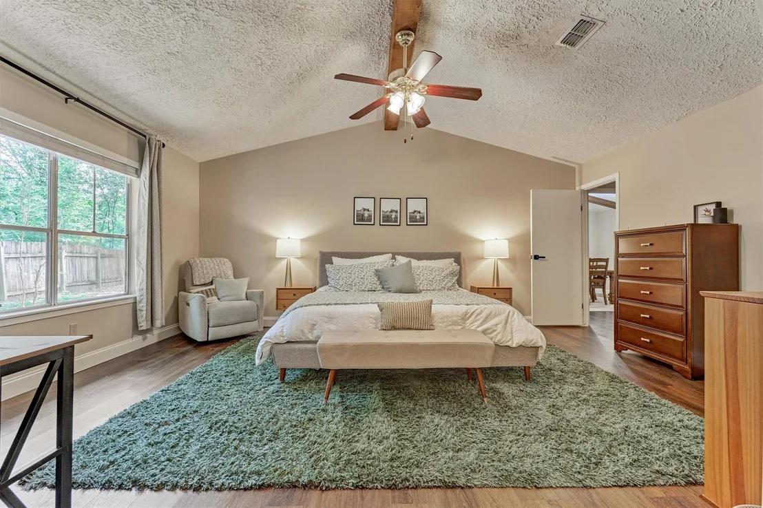 Photo of 2615 Rosewood Place