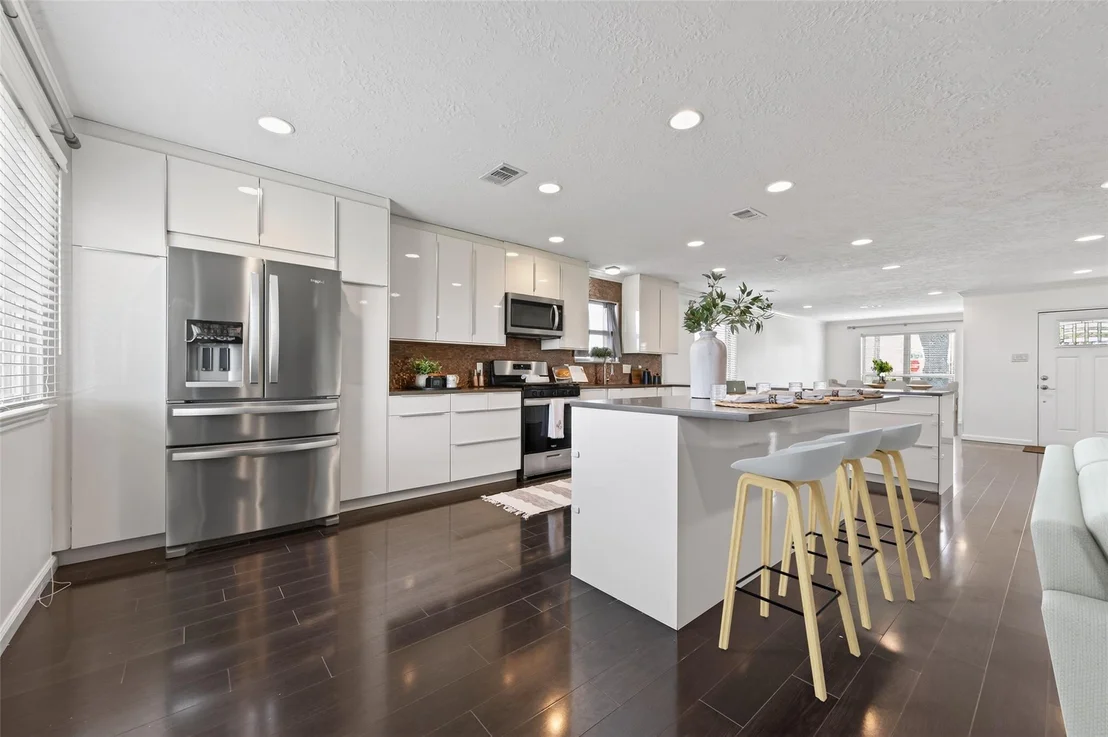 Photo of 6502 River Bluff Drive