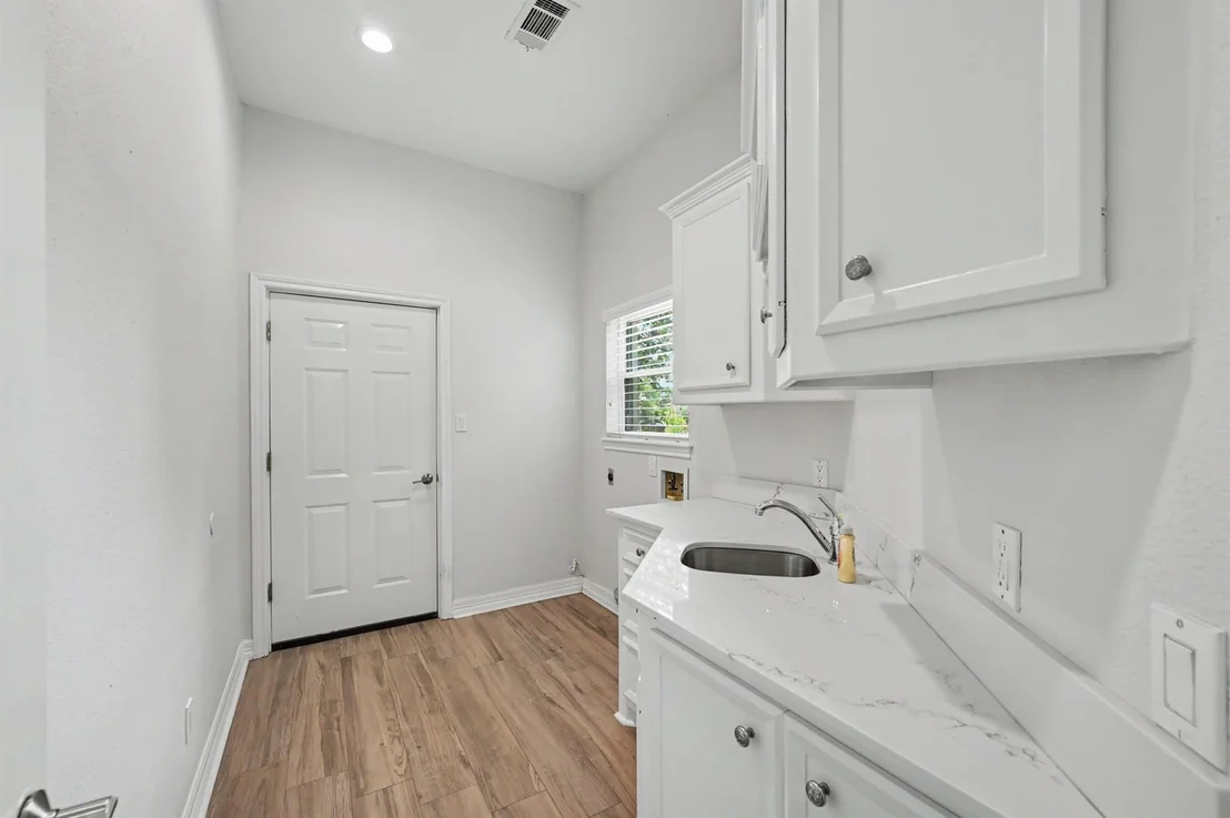 Photo of 60 La Jolla Circle