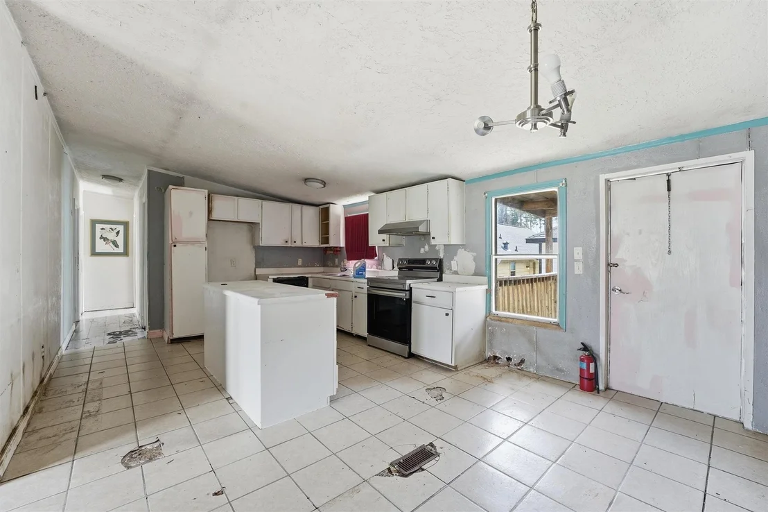 Photo of 16933 W Hammon