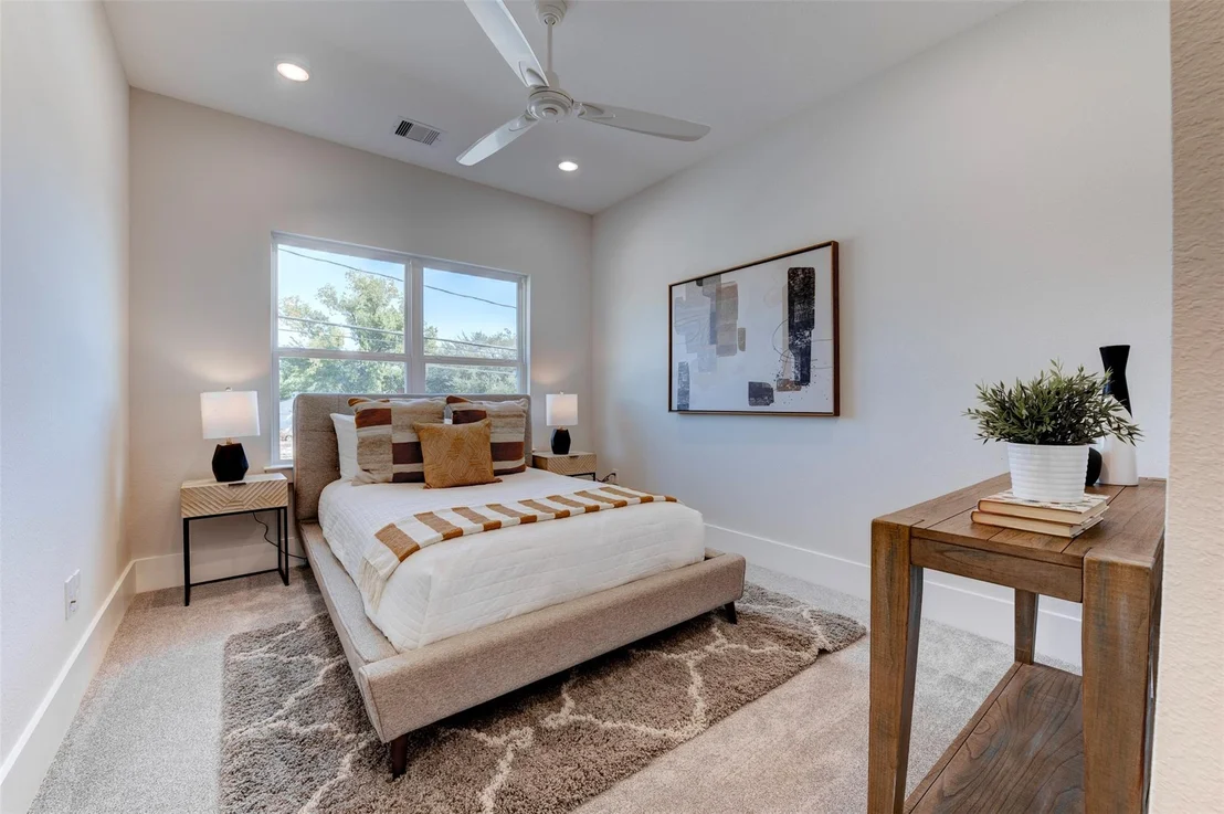 Photo of 5140 Rosslyn Road