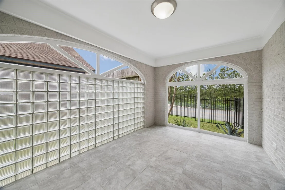 Photo of 2108 White Oak Drive
