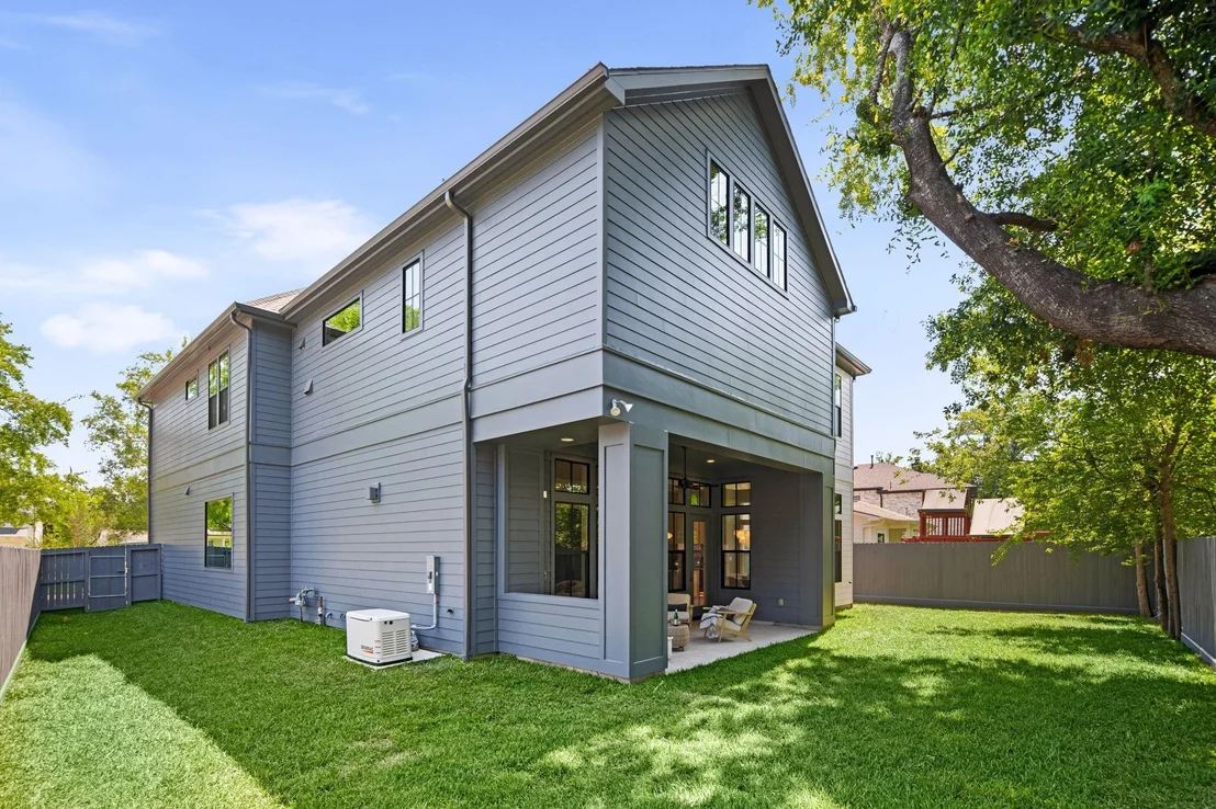 Photo of 1414 Chamboard Lane