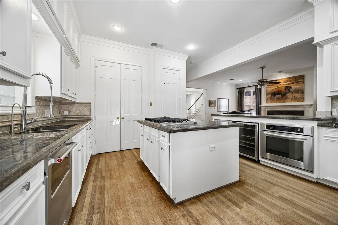 Photo of 231 Sugarberry Circle