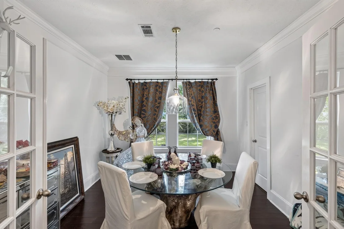 Photo of 335 Voss Road