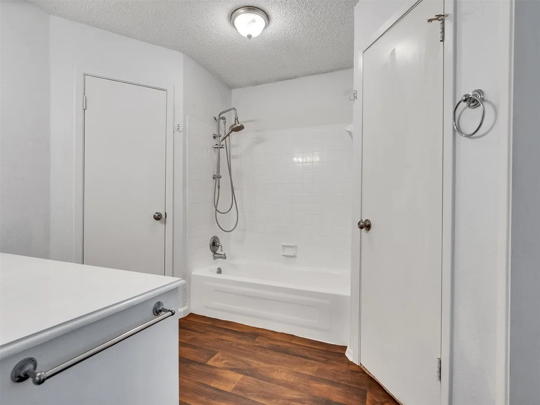 Photo of 5602 Rivergate Drive
